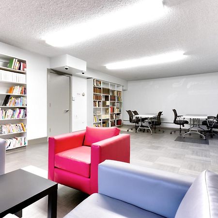 Hi Edmonton - Hostel Екстериор снимка